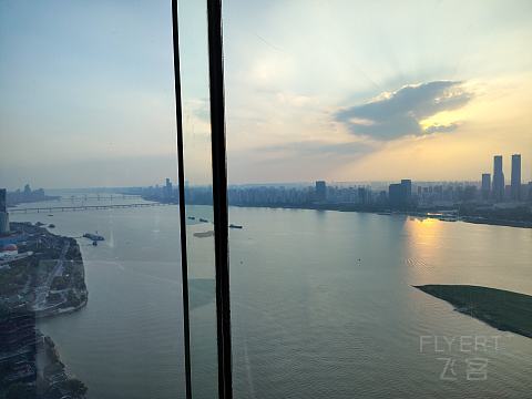 滕王阁之巅，千里之外‖滕王阁万寿宫麗枫酒店