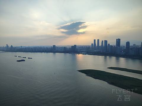 滕王阁之巅，千里之外‖滕王阁万寿宫麗枫酒店