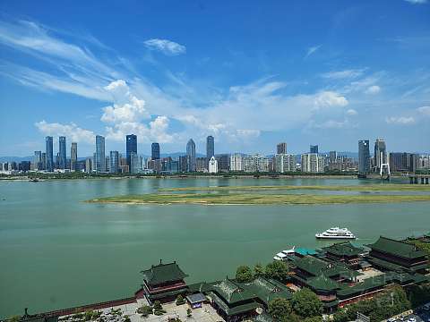 滕王阁之巅，千里之外‖滕王阁万寿宫麗枫酒店