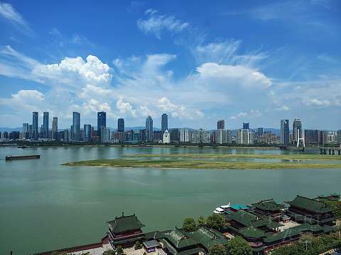 滕王阁之巅，千里之外‖滕王阁万寿宫麗枫酒店