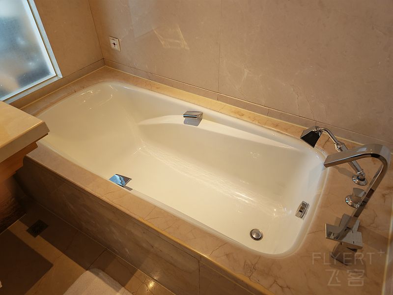 171005GtqkWTEX8UKl0nOJ.jpg 171005GtqkWTEX8UKl0nOJ.jpg