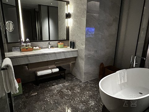 深夜打卡惠州中海希尔顿，好地段＋硬件崭新