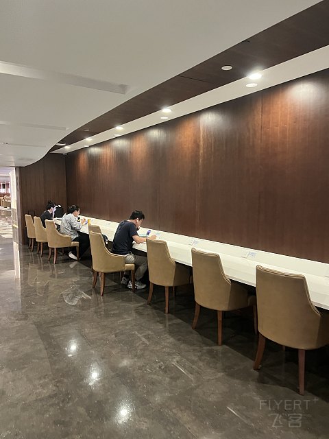 “喧嚣之中觅静谧”国庆假期的浦东T1航站楼V36贵宾室（左侧区域）体验报告