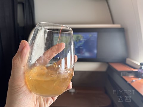 国庆第三天｜日本航空777商务舱（头等舱座位）深度体验测评