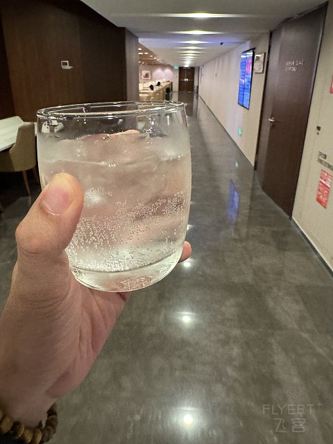 国庆第三天｜日本航空777商务舱（头等舱座位）深度体验测评