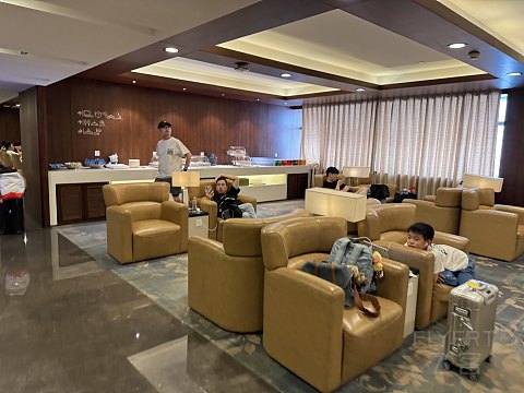 国庆第三天｜日本航空777商务舱（头等舱座位）深度体验测评