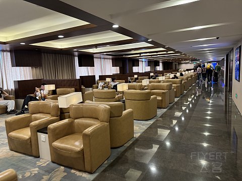 国庆第三天｜日本航空777商务舱（头等舱座位）深度体验测评
