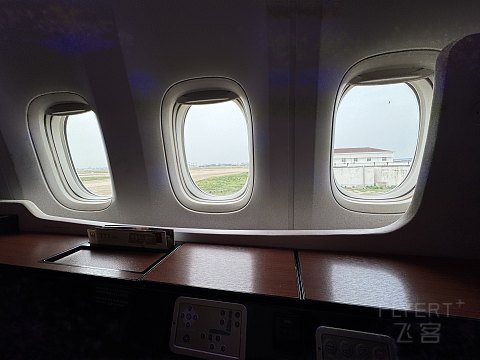 国庆第三天｜日本航空777商务舱（头等舱座位）深度体验测评