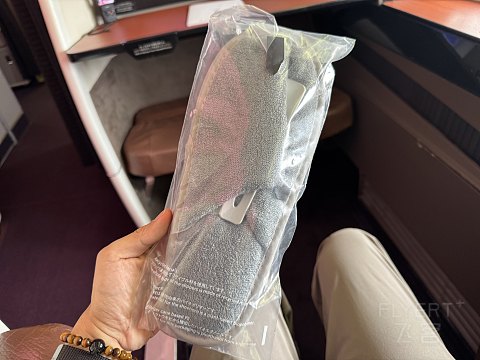国庆第三天｜日本航空777商务舱（头等舱座位）深度体验测评