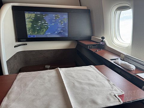国庆第三天｜日本航空777商务舱（头等舱座位）深度体验测评