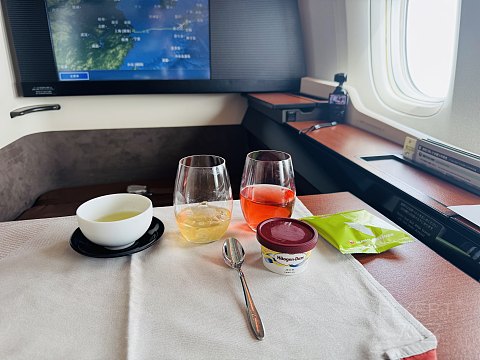 国庆第三天｜日本航空777商务舱（头等舱座位）深度体验测评