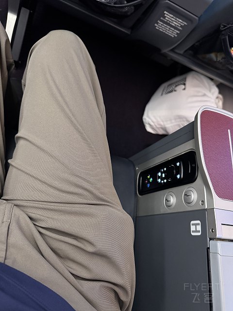 国庆第三天｜日航A350-900 Class J超级经济舱深度测评
