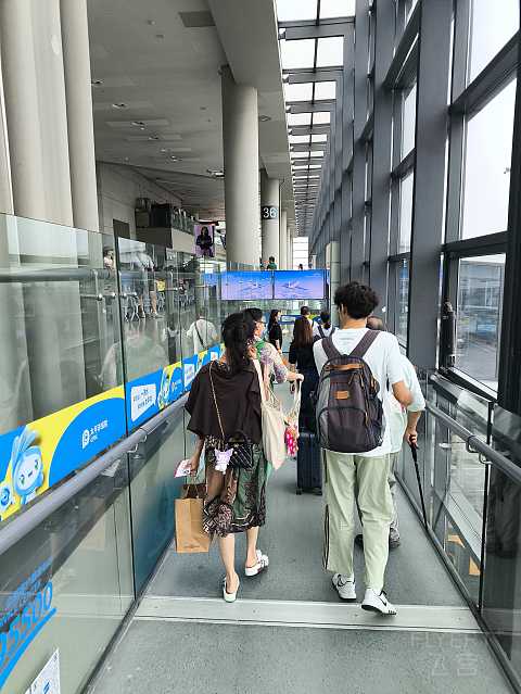 上海奶航，吉祥梦想。-吉祥航空 HO1885 SHA-SZX 波音787-9 经济舱