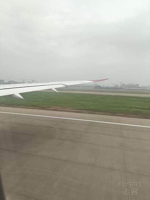 上海奶航，吉祥梦想。-吉祥航空 HO1885 SHA-SZX 波音787-9 经济舱