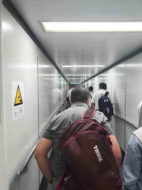 上海奶航，吉祥梦想。-吉祥航空 HO1885 SHA-SZX 波音787-9 经济舱