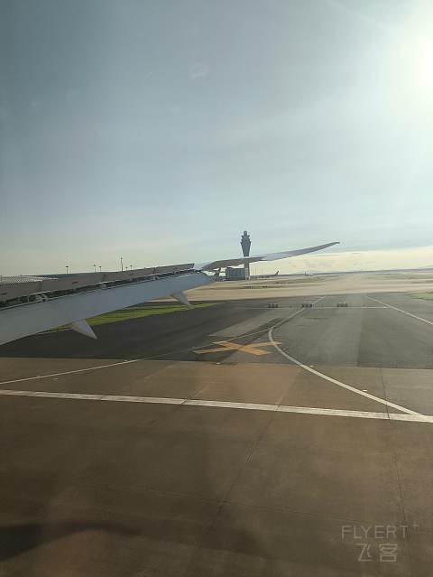 上海奶航，吉祥梦想。-吉祥航空 HO1885 SHA-SZX 波音787-9 经济舱