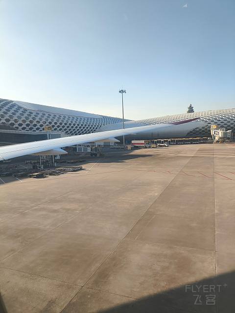 上海奶航，吉祥梦想。-吉祥航空 HO1885 SHA-SZX 波音787-9 经济舱