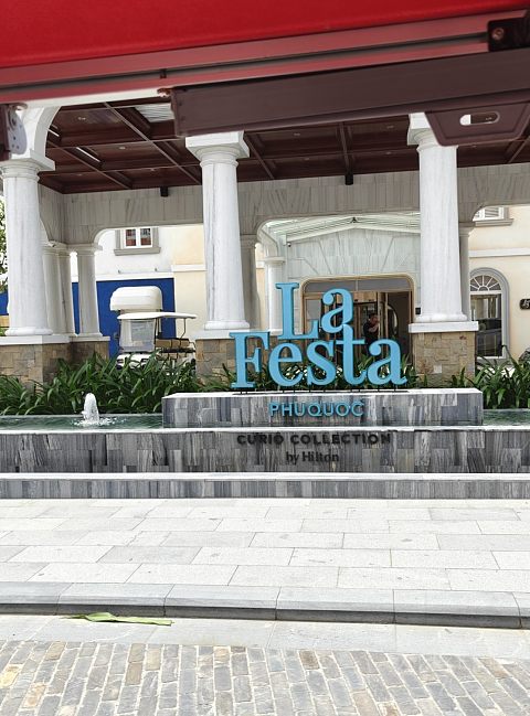 【淡季越南躺平第一弹】富国岛南部的地缘之王——富国岛 La Festa 希尔顿格芮精选酒店