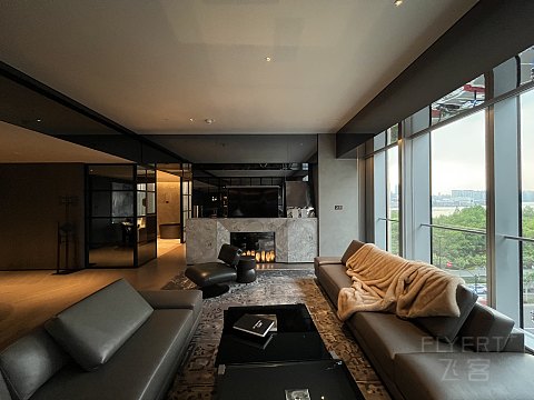【房型首发】上海金普顿前滩酒店156平米浦江景观巴黎套房入住体验报告