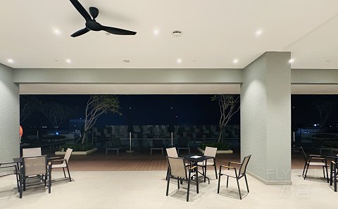 从容自若•理想之地|吉隆坡机场旁雪邦假日酒店(Holiday Inn Sepang)入住体验