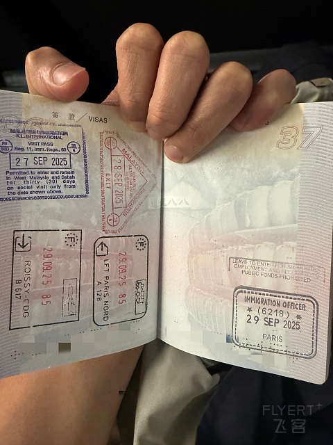 王者降臨, 空中官邸 - 阿提哈德航空 EY31 AUH-CDG The Residence 飛行體驗
