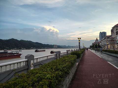 蓝蓝的天空，有时青青的湖水‖广西梧州维纳斯国际酒店
