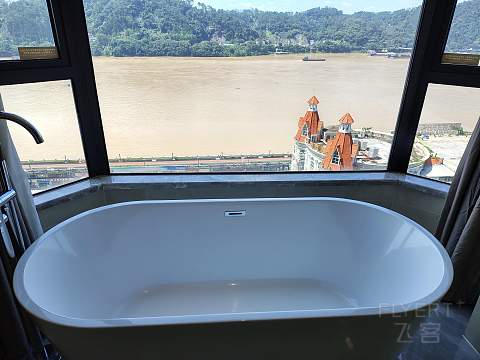 蓝蓝的天空，有时青青的湖水‖广西梧州维纳斯国际酒店