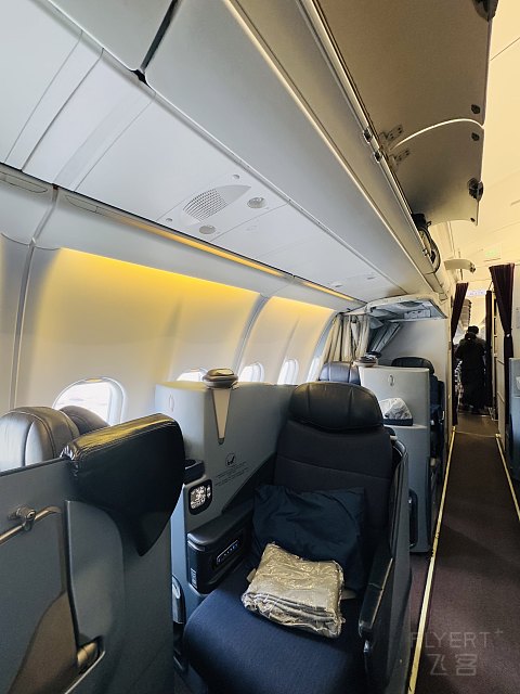 风筝与风•再次邂逅|马来西亚航空MH376KUL-CAN老旧空客330-200商务舱体验