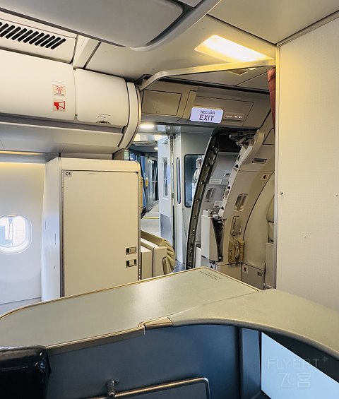 风筝与风•再次邂逅|马来西亚航空MH376KUL-CAN老旧空客330-200商务舱体验