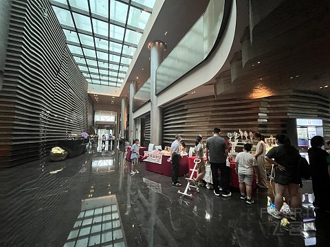 两大一小｜国庆｜佘山世茂洲际酒店