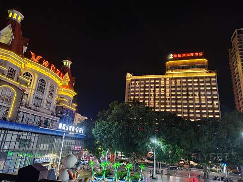 蓝蓝的天空，有时青青的湖水‖广西梧州维纳斯国际酒店