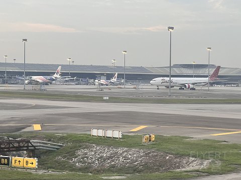 乘风下南洋｜MH385:上海浦东-吉隆坡，感受马来西亚的待客之道