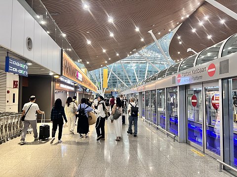 乘风下南洋｜MH385:上海浦东-吉隆坡，感受马来西亚的待客之道