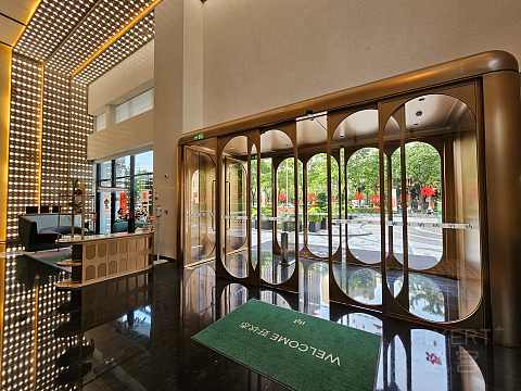 湖光秋色，尽享宁静—成都高新逸衡酒店🏨