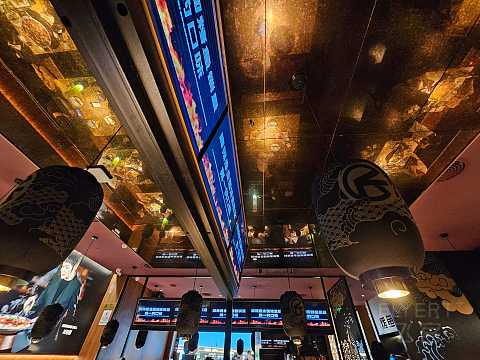 湖光秋色，尽享宁静—成都高新逸衡酒店🏨