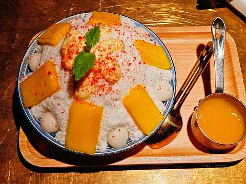 湖光秋色，尽享宁静—成都高新逸衡酒店🏨