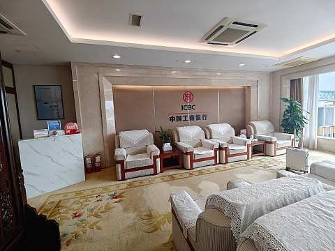 Dior丝白依旧封神！国庆打卡济南贵宾楼A/B区