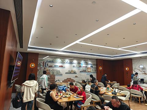 Dior丝白依旧封神！国庆打卡济南贵宾楼A/B区