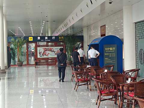 Dior丝白依旧封神！国庆打卡济南贵宾楼A/B区