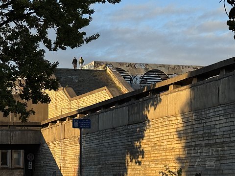 躺着看古城日落 - 爱沙尼亚塔林公园希尔顿 Hilton Tallinn Park