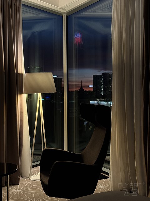 躺着看古城日落 - 爱沙尼亚塔林公园希尔顿 Hilton Tallinn Park