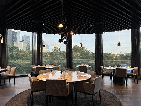 躺着看古城日落 - 爱沙尼亚塔林公园希尔顿 Hilton Tallinn Park