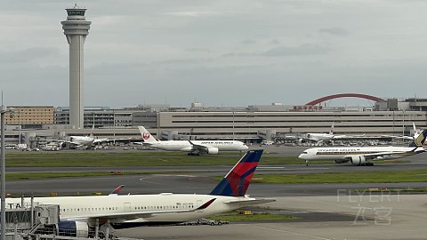 日本航空777-300ER商务舱测评：云端上的日式精致与舒适
