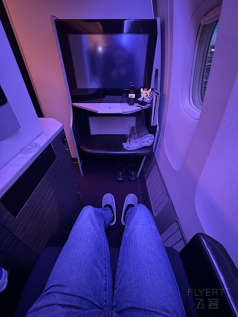 日本航空777-300ER商务舱测评：云端上的日式精致与舒适