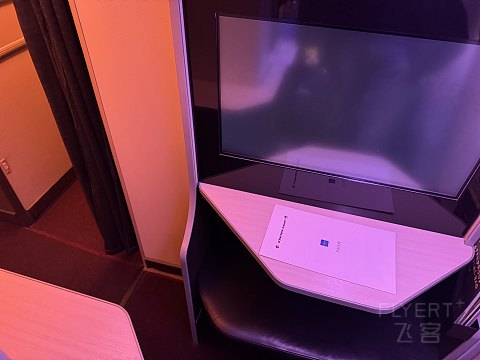 日本航空777-300ER商务舱测评：云端上的日式精致与舒适