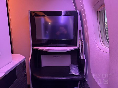 日本航空777-300ER商务舱测评：云端上的日式精致与舒适