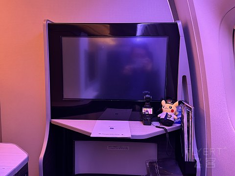 日本航空777-300ER商务舱测评：云端上的日式精致与舒适