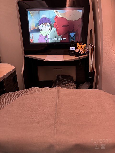 日本航空777-300ER商务舱测评：云端上的日式精致与舒适