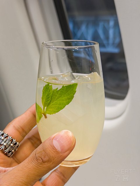 菲律宾航空商务舱 MNL-RUH-MNL-PVG 菲律宾航空商务舱 MNL-RUH-MNL-PVG