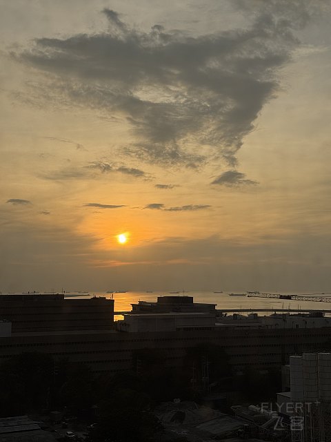 菲律宾航空商务舱 MNL-RUH-MNL-PVG